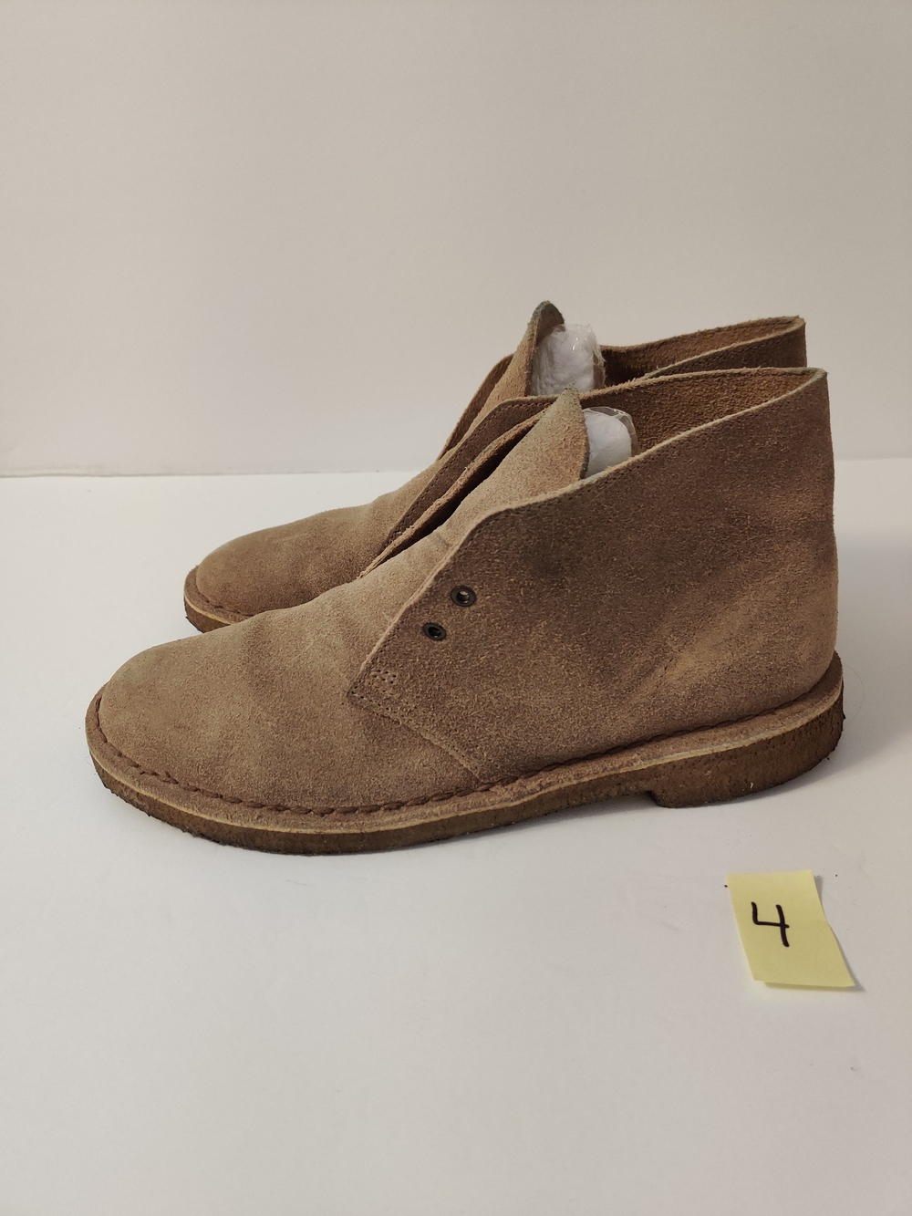 Clarks Suede Desert Boots in Light Brown 7.5